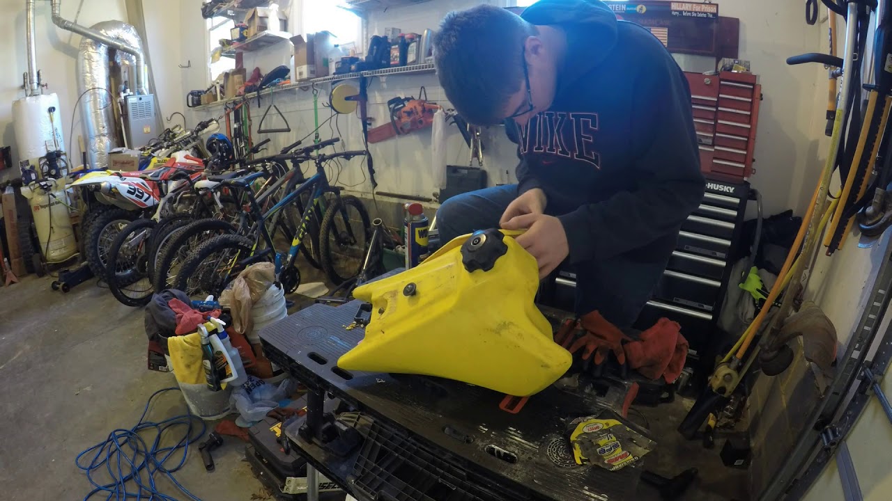 Suzuki RM 85 Project Bike Restoration Pt. 4 - Fork Rebuild and Plastics