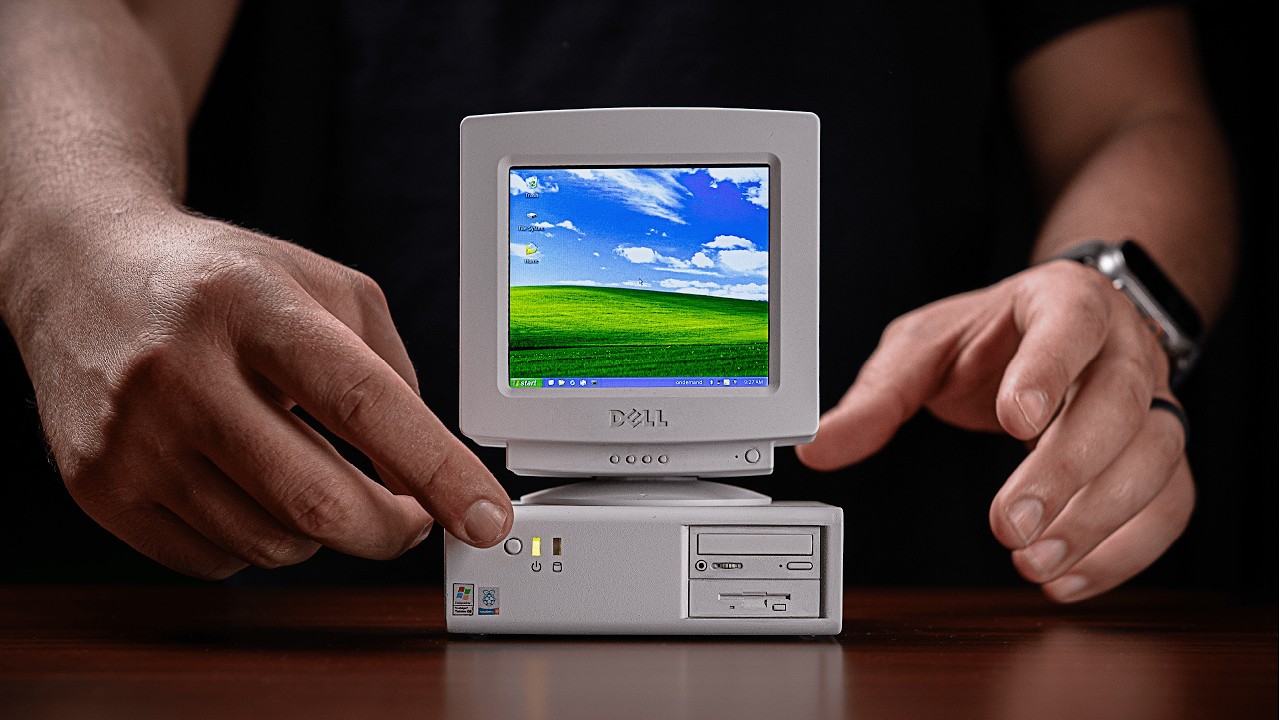 I Made a tiny Nostalgic miniature PC for my desk (3D Printed)