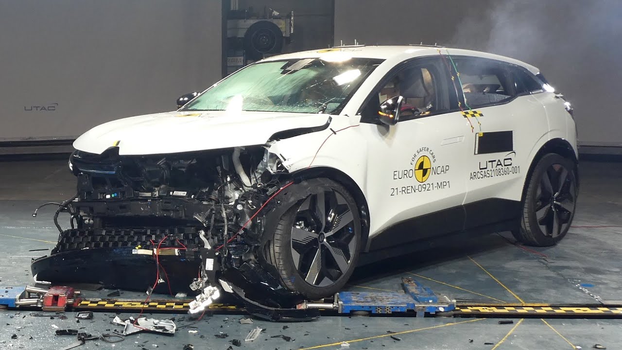 All-New 2022 Renault Megane E-Tech Electric Crash & Safety Tests | ☆☆☆☆☆
