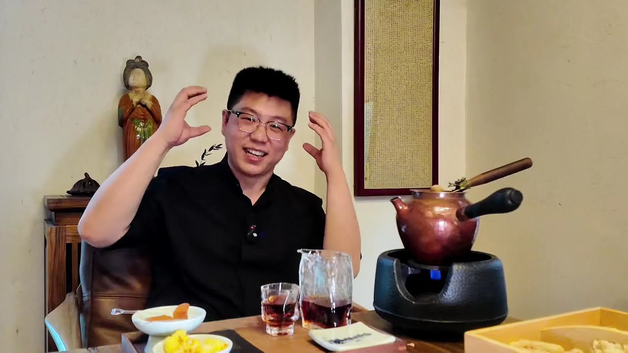 【E周报】特辑：小米Yu7、华为汽车与自研技术、3C充电宝、AI眼镜、王自如等