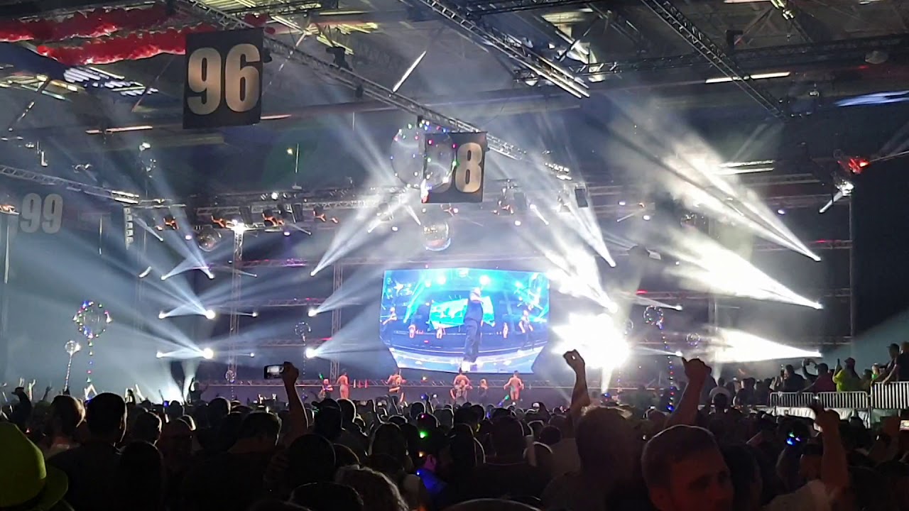 Die 90er live on Stage 30.11.2019 - Culture Beat - Mannheim - Maimarkt - großer Dancefloor