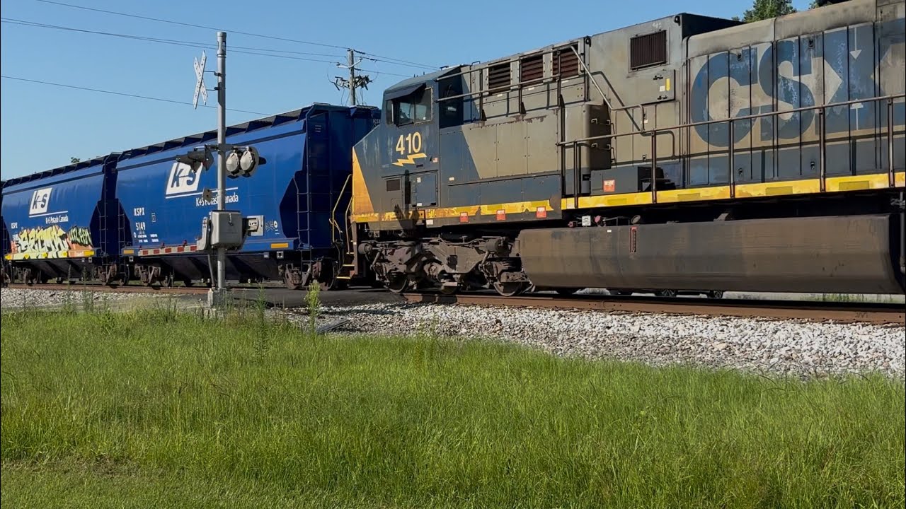 CSXT 410 at Mid-DPU on M543-18