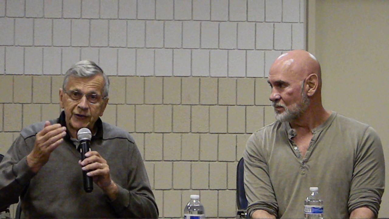 Mitch Pileggi William B Davis panel Crypticon 2017 St Joseph MO Sat 7-15