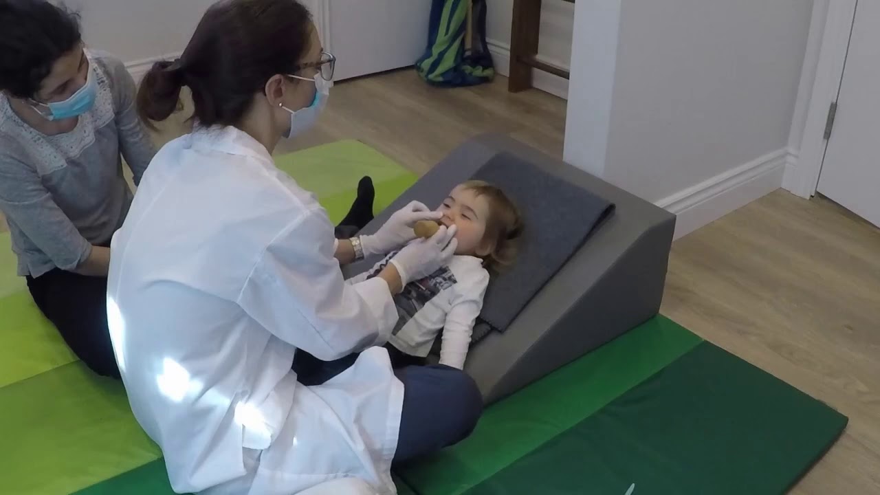 Séance de physiothérapie par la Méthode Padovan  - par Physio Bébé Élise Larouche