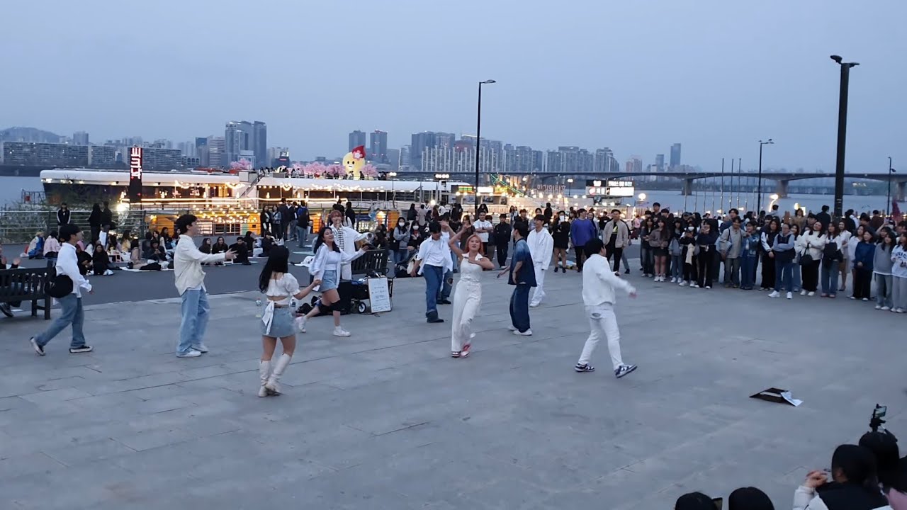 [STREET ARTIST] HAF. INTERACTIVE YEOEUIDO BUSKING. 240410.