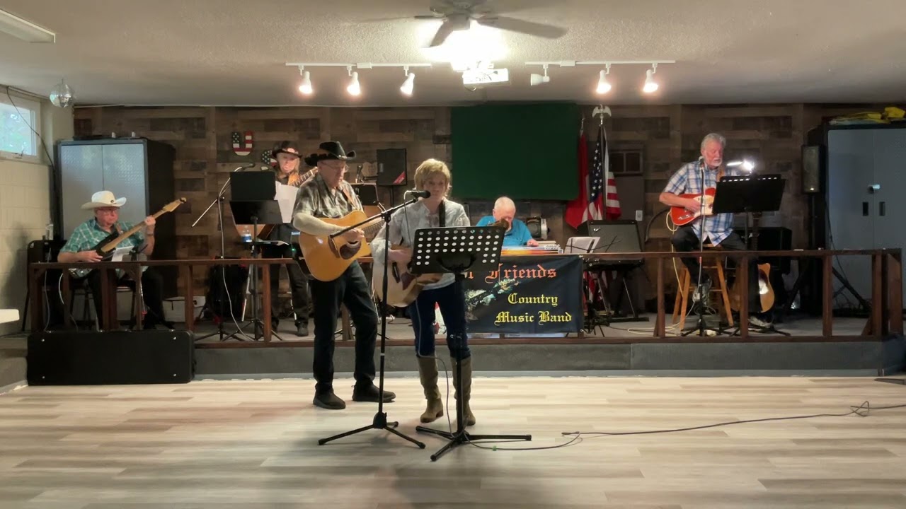 Jean singing at New Ol Friends, The Note