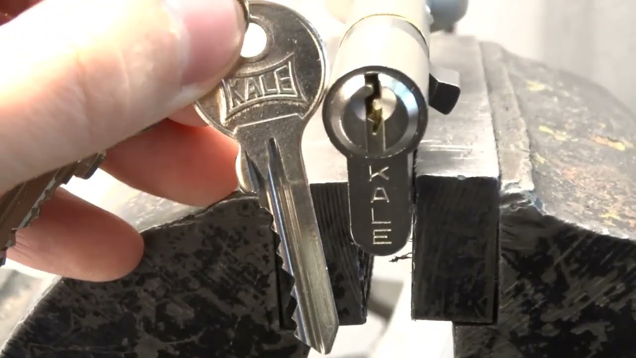 Fast lockpick for KALE cylinder (English type)