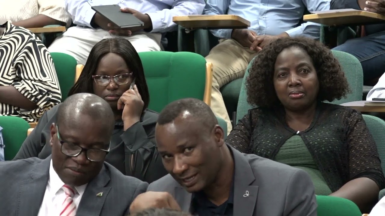 Agriculture minister urges preparedness against food poisoning and animal diseases