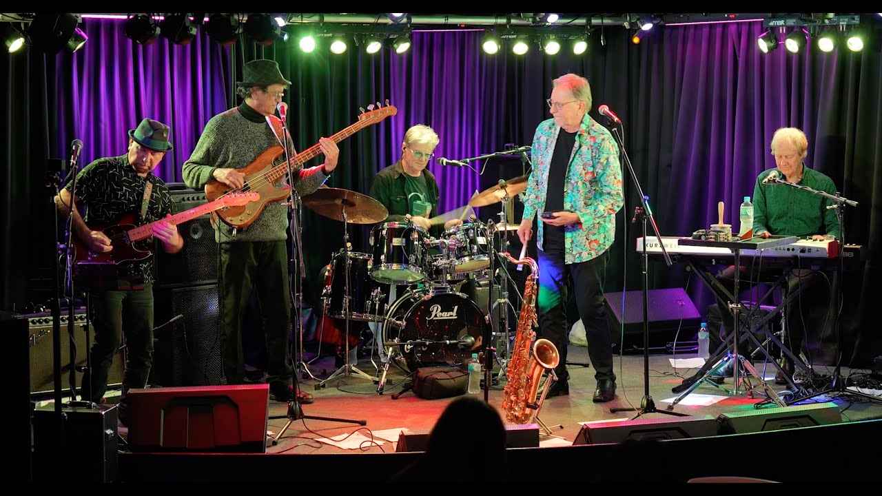 NEW FRONTIER (Donald Fagen) - Cover by The Kites