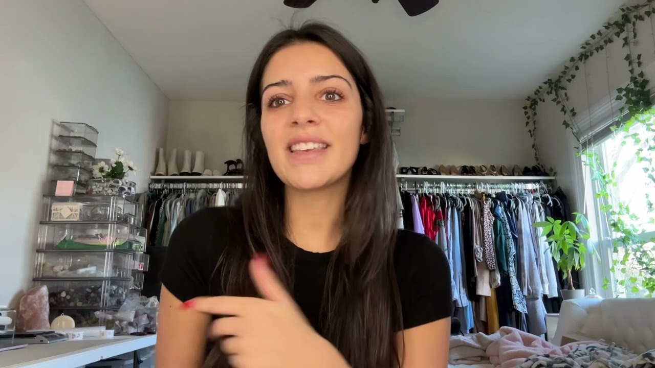 Someone is going to text to meet up | Chelsea Gomez