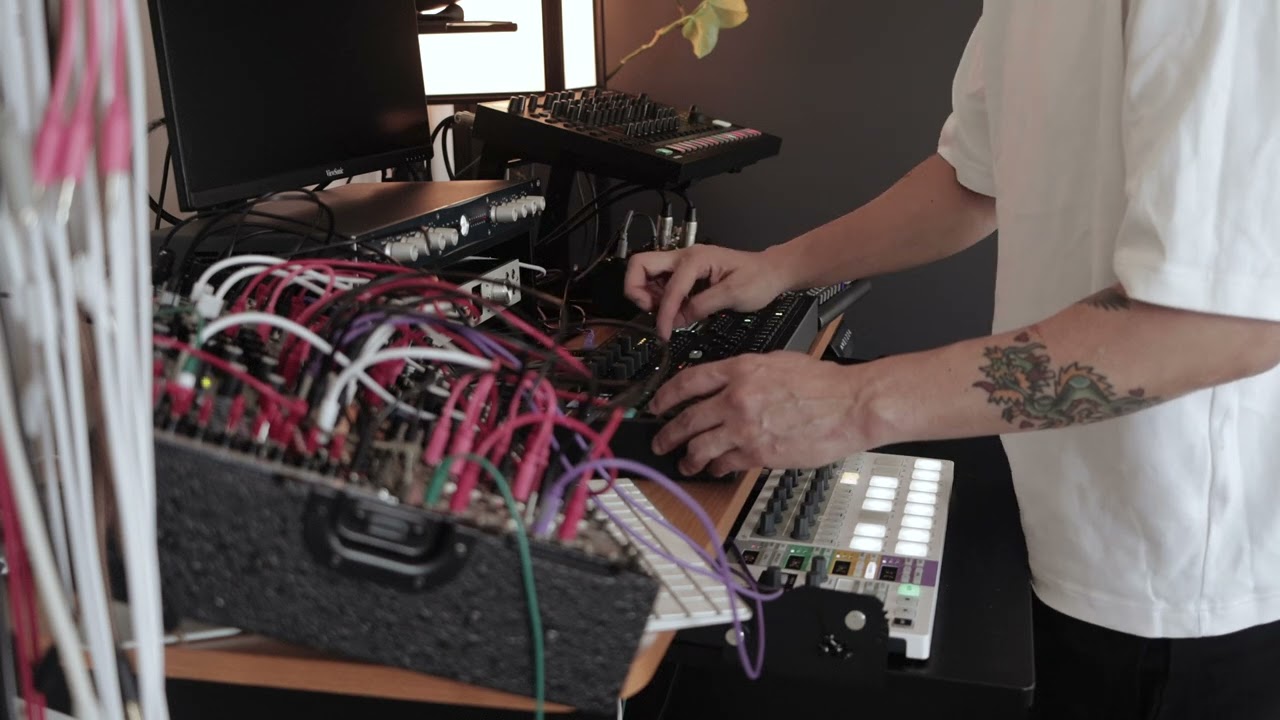 Hypnotic techno | Digitone II, Octatrack MKII, Tr8s, Modular