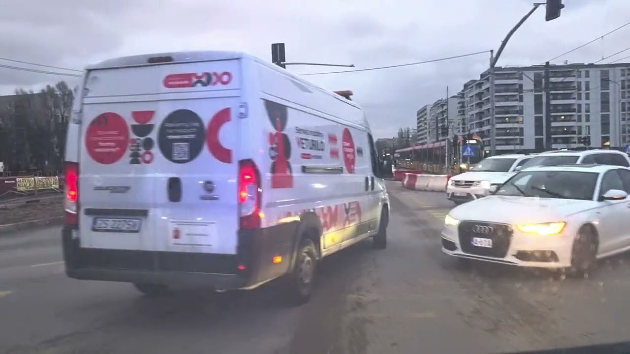 warsawrescue alarmowo do szpitala medicover 🚑🚨 #warsawrescue #polishemergency #ambulans