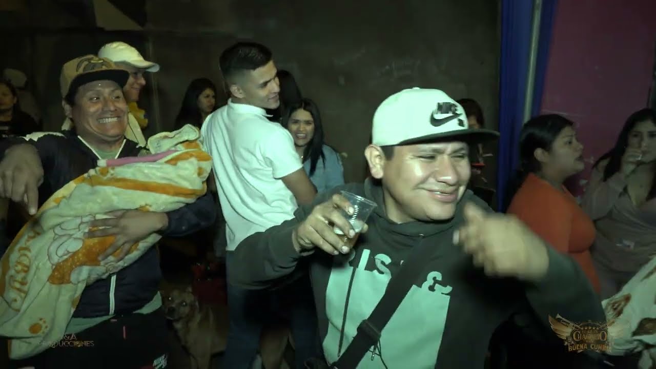 AMOR DE CHIQUILLOS - CHACAPIO Y SU BUENA CUMBIA...FELIZ CUMPLEAÑOS 