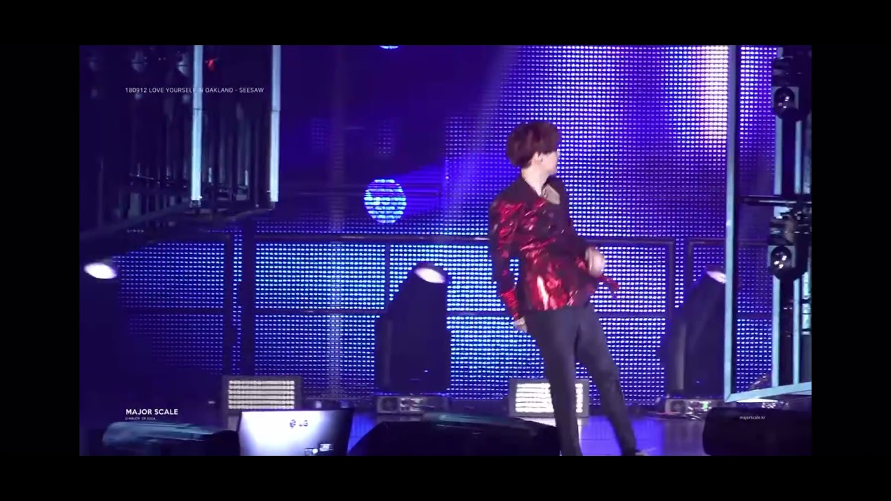 Suga falls off bench in trivia:seesaw