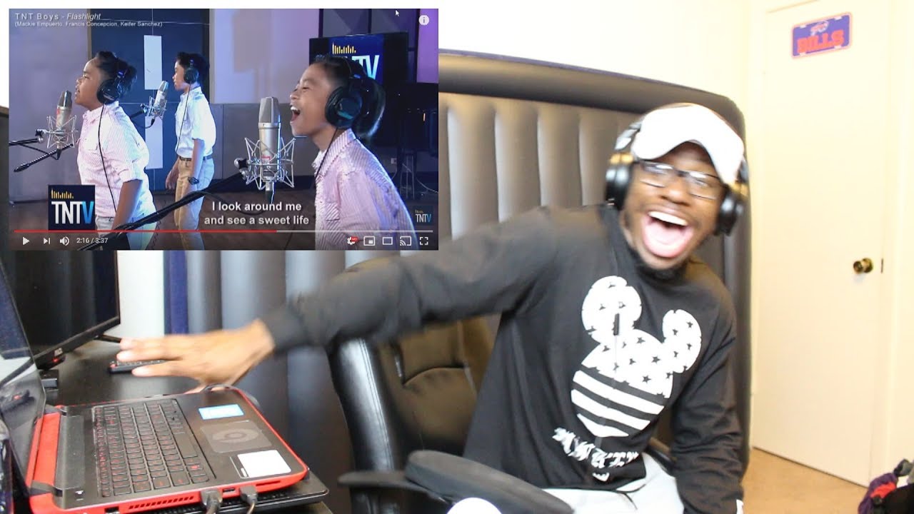 TNT Versions: TNT Boys - Flashlight Reaction! WHO'S KIDS ARE THESE AND WHY THEY SO GOOD??
