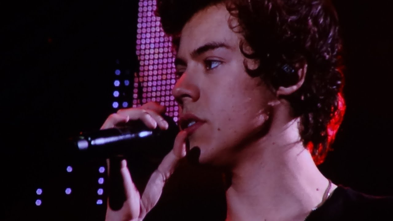 One Direction - More Than This @ Take Me Home Tour, Sportpaleis, Antwerp - FULL HD