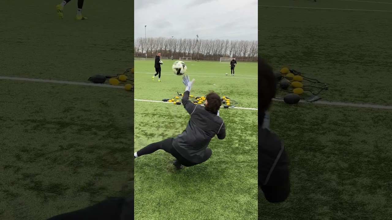 REACTION TRAINING 🤯 #goalkeeper #goalkeepertraining