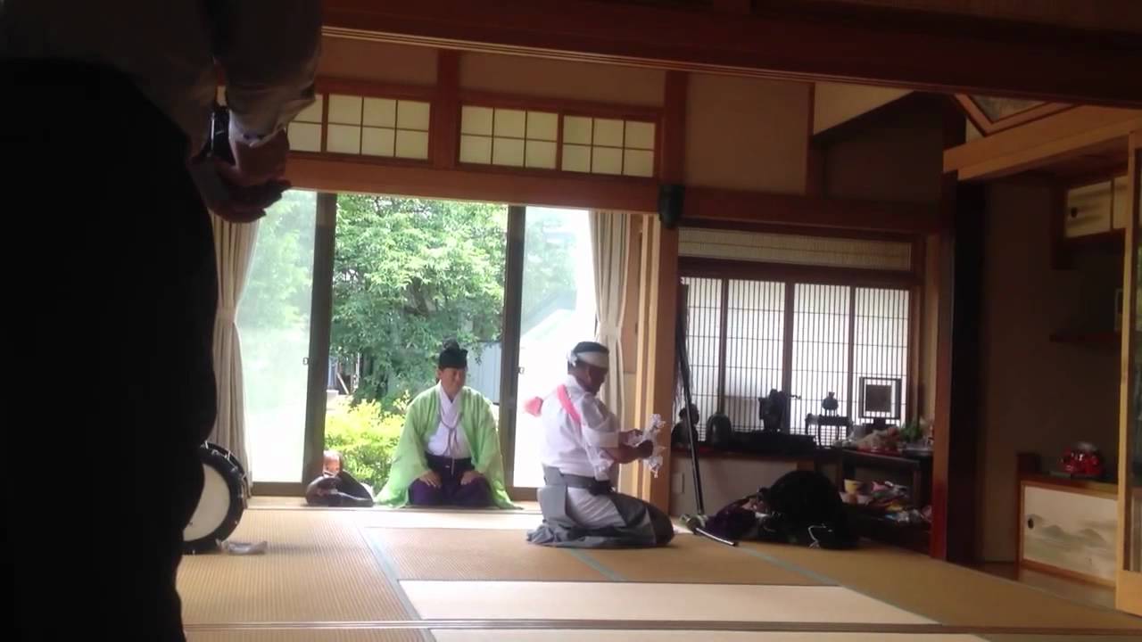 伊豆山神社  獅子神楽  山の神舞
