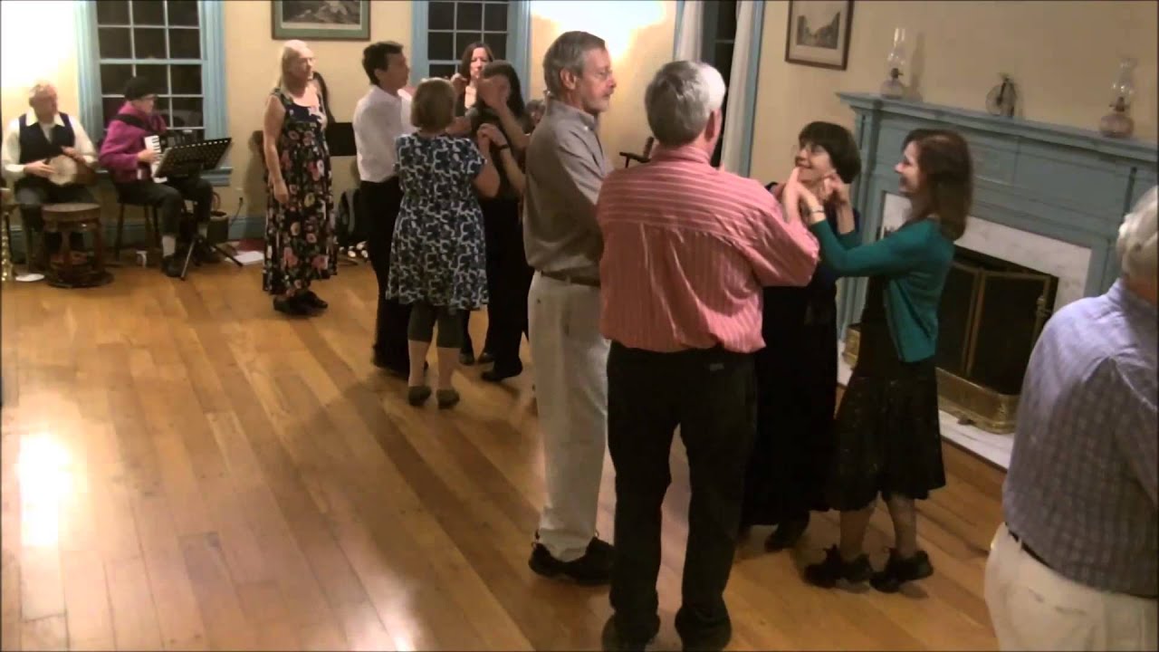 'Sunlight Through Draperies ' - English Country Dance with music by Hoggetowne Fancy