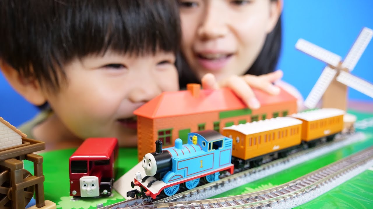 初めての鉄道模型 きかんしゃトーマスDXセット
