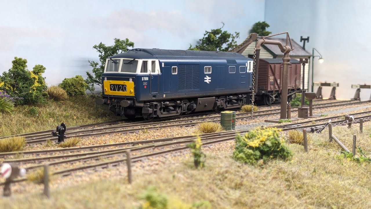 EFE Class 35 BR Blue (weathered) arrives with unfitted goods.