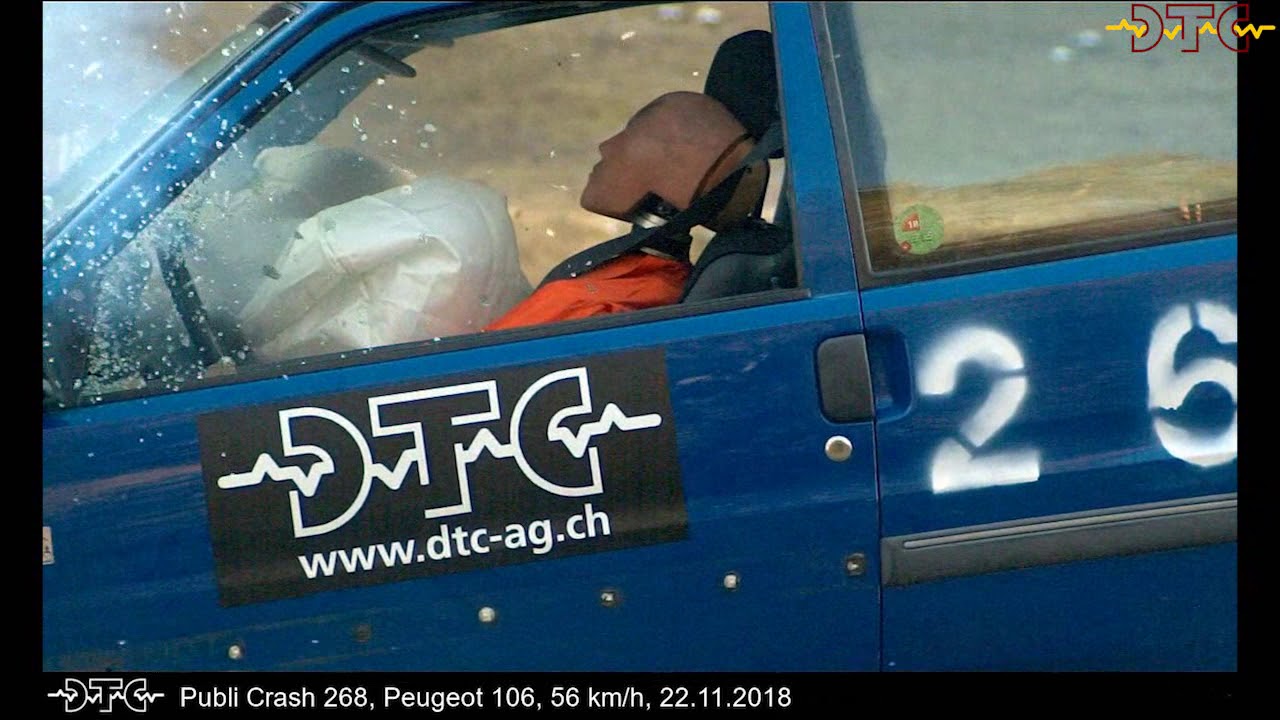 Collision on block &ndash; Peugeot 106 - 56 km/h
