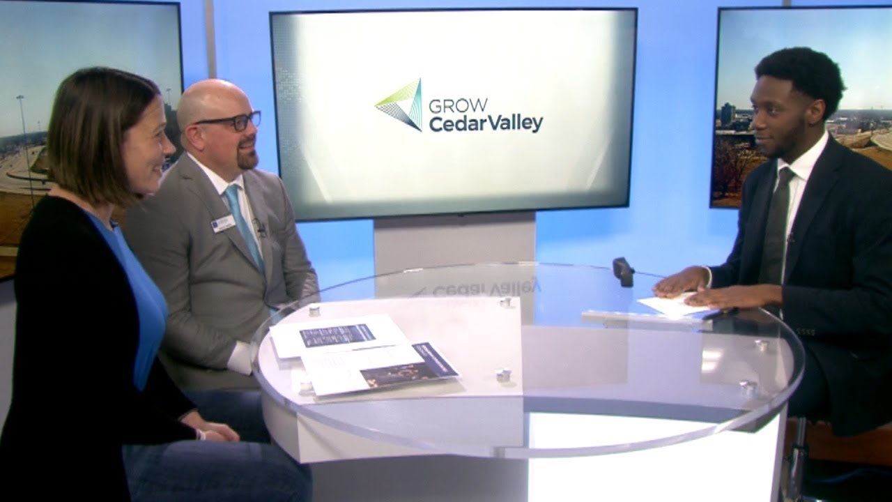 Эрин Лангенберг из Grow Cedar Valley и Фил Нэш из Community Bank & Trust - Новости KWWL в полдень