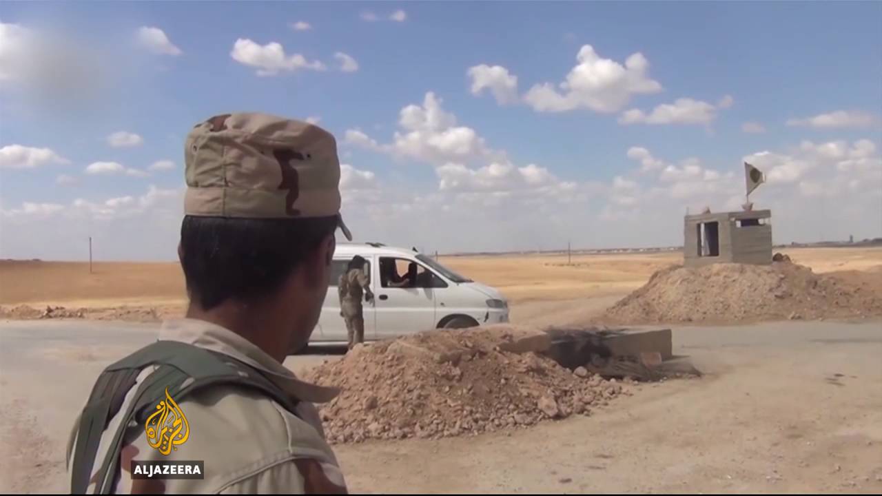 Syrian army 'crosses into Raqqa province'