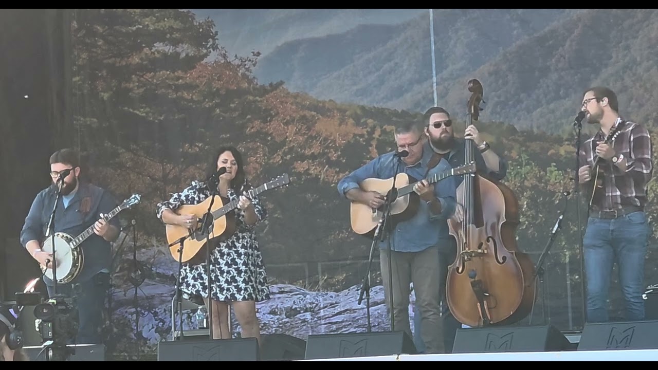 Kenny & Amanda Smith Band -  Blue Highway Fest 