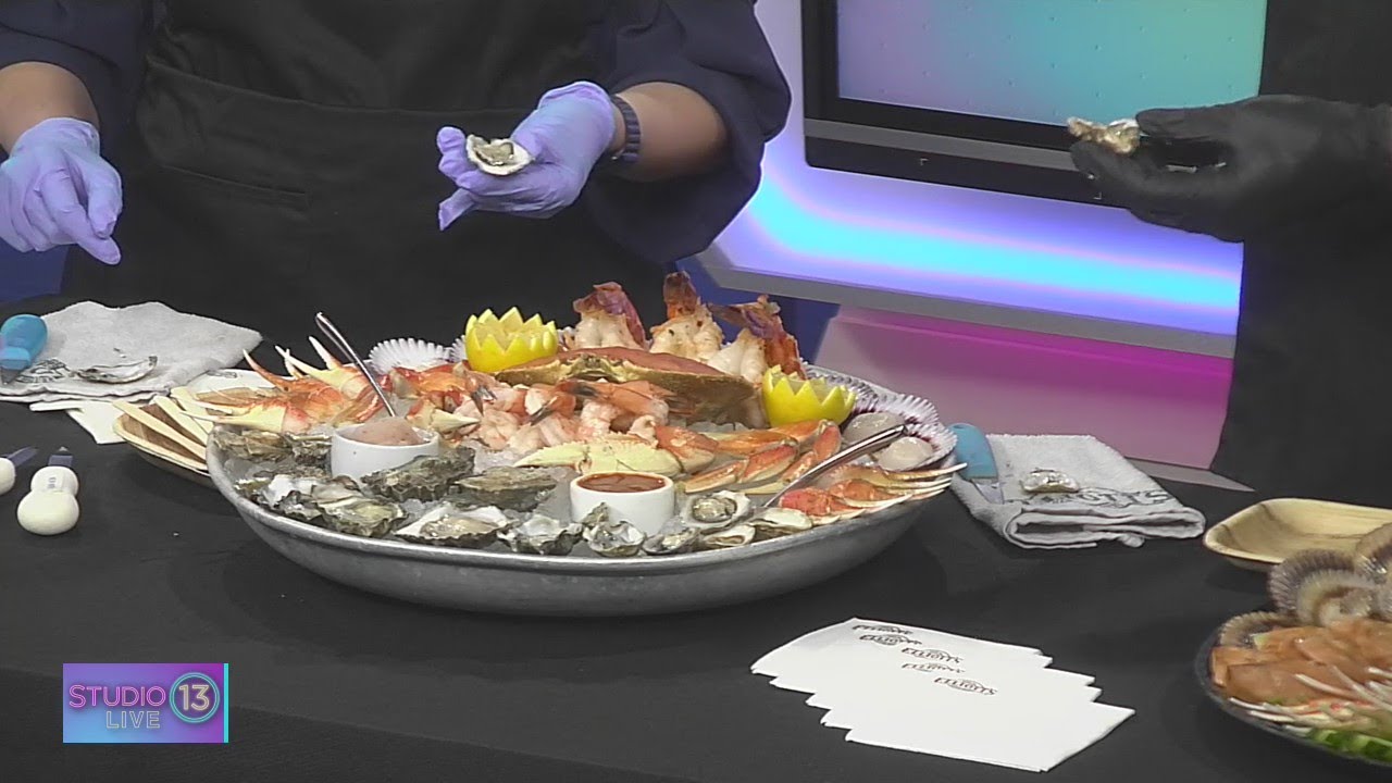 How to: Elliott's Oyster House teaches Mireya how to shuck oysters | Studio 13 Live