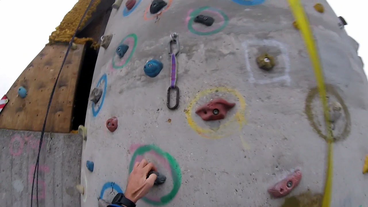Si può arrampicare da soli nella torre RGF a Ravenna