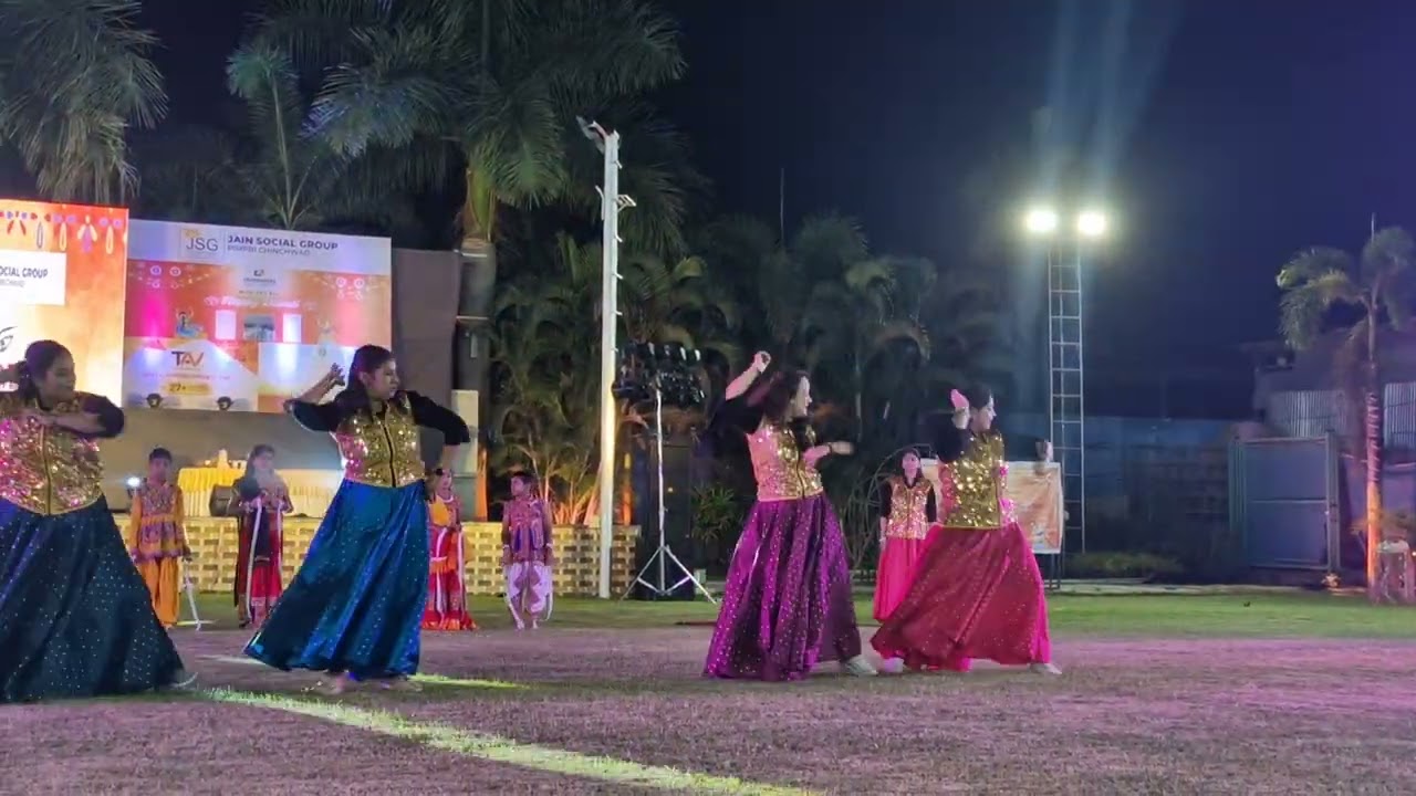 Retro to metro garba dance(millennial to genz)