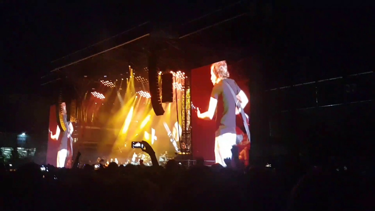 Guns and Roses + Angus Young Hannover 22.06.17