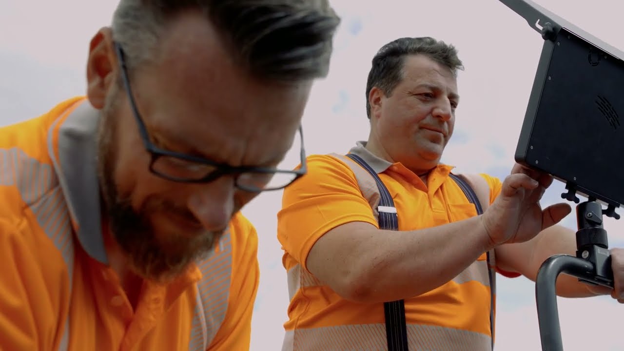 Grabenlose Kanalsanierung Liner Hausanschluss GFK Lichtaush&auml;rtung Umwelttechnik Franz Jan&szlig;en GmbH