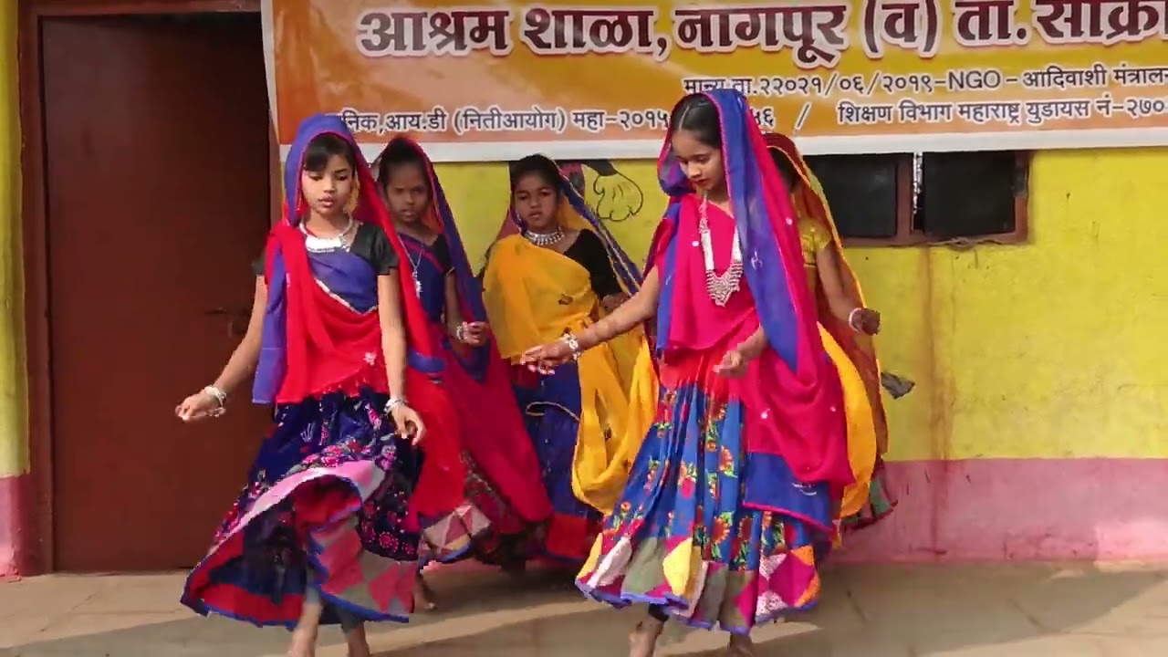 ghunghat odh lena best songs in school GIRLS
