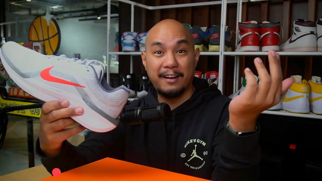 Most COMFORTABLE and AFFORDABLE sneaker? NIKE WINFLO 11 It's a review... and it's also a CAFE VLOG!