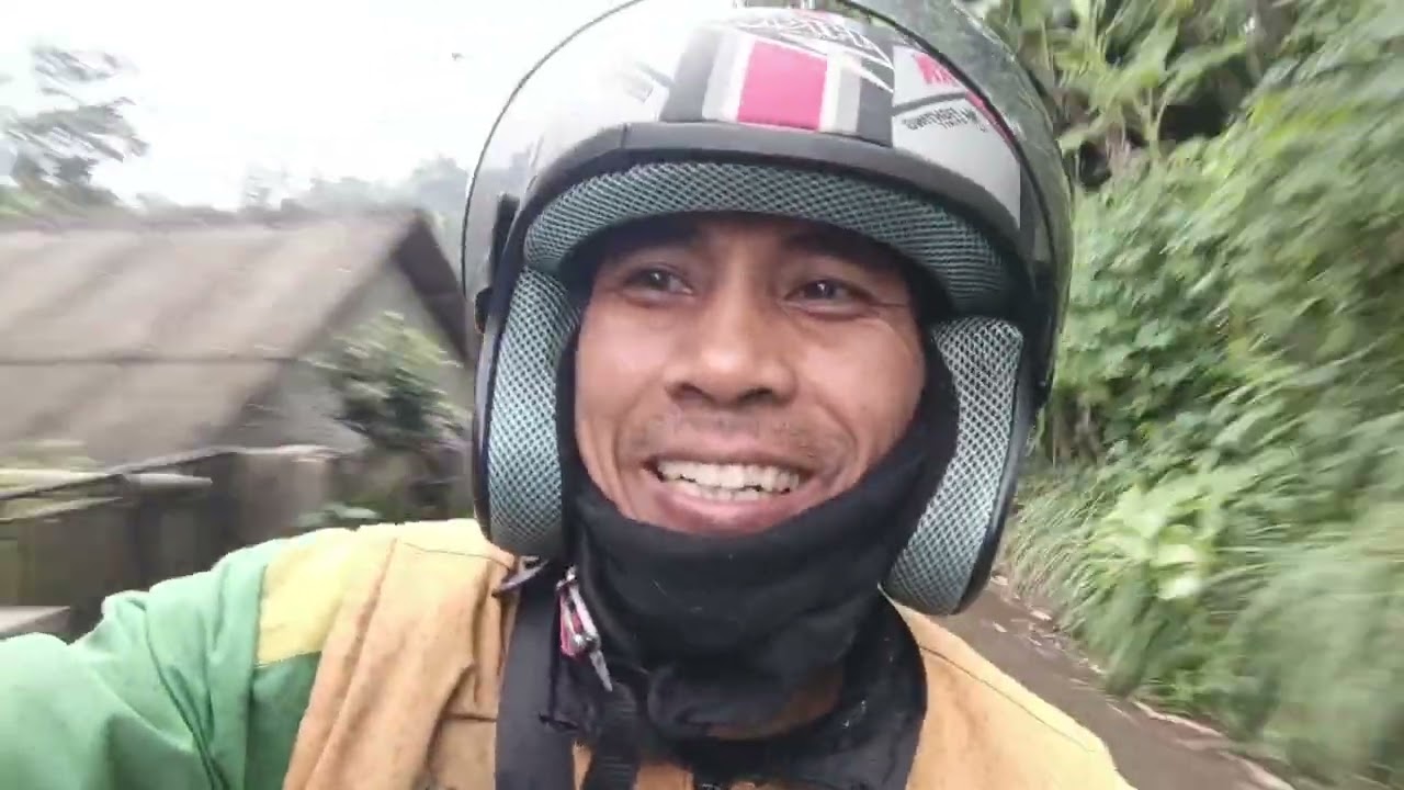 Sudah jauh!! Lokasinya serem!! Banyak pohon tinggi!! CIKASUR!! #ojolvlog 