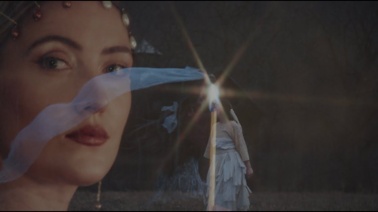 Cornelia Murr - Meantime (Official Video)
