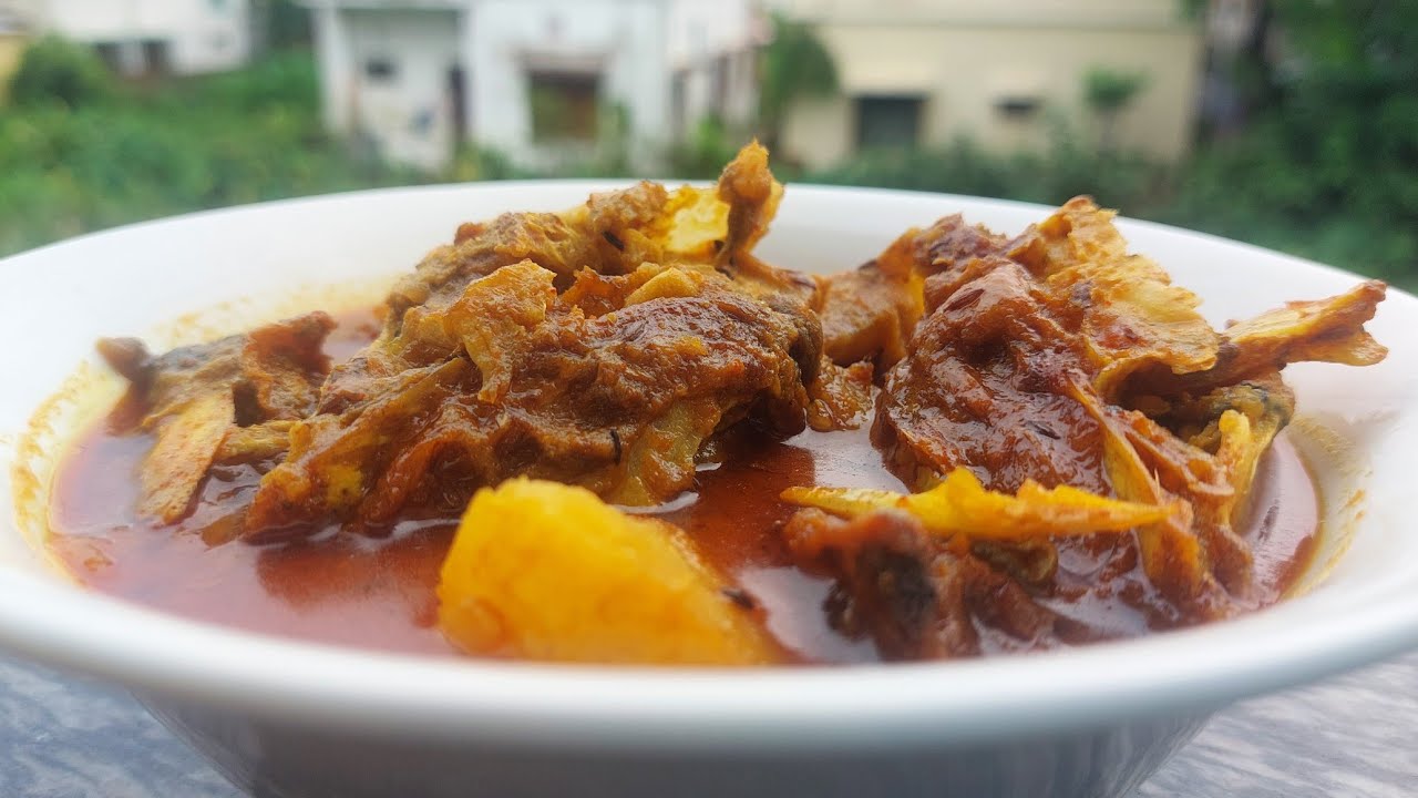আলু দিয়ে মাছের মাথার  রসা।। alu diya macher mathar rosha।। in Bengali ।। fish head curry