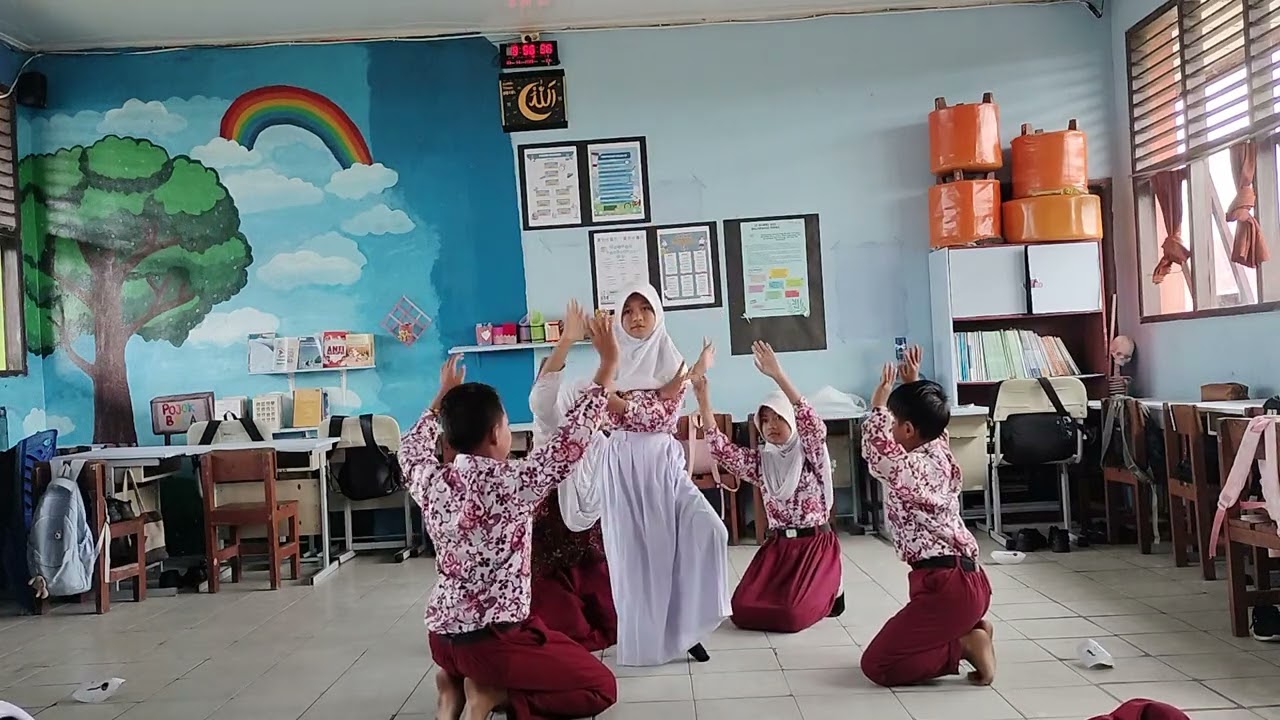 Kreasi Seni Tari Kel. 4 (13 November 2025) 