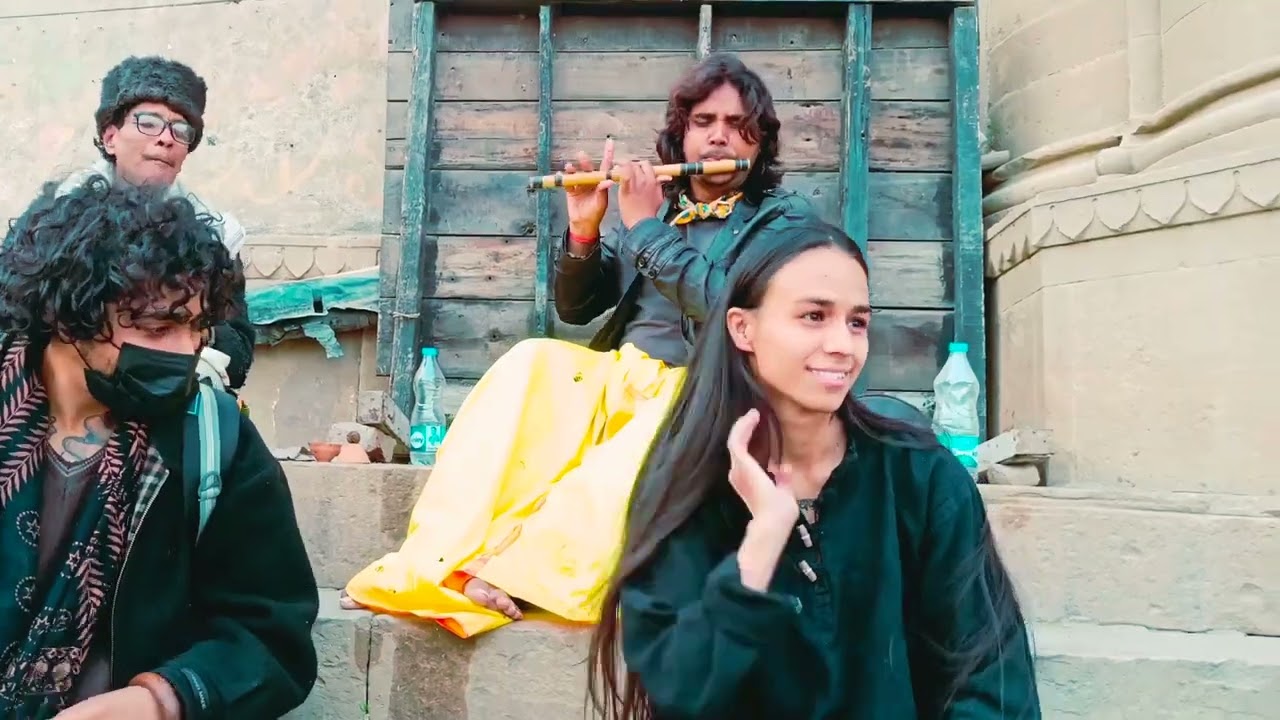 The mark of a good personality is to keep your smile, not everyone can be happy, some will burn,