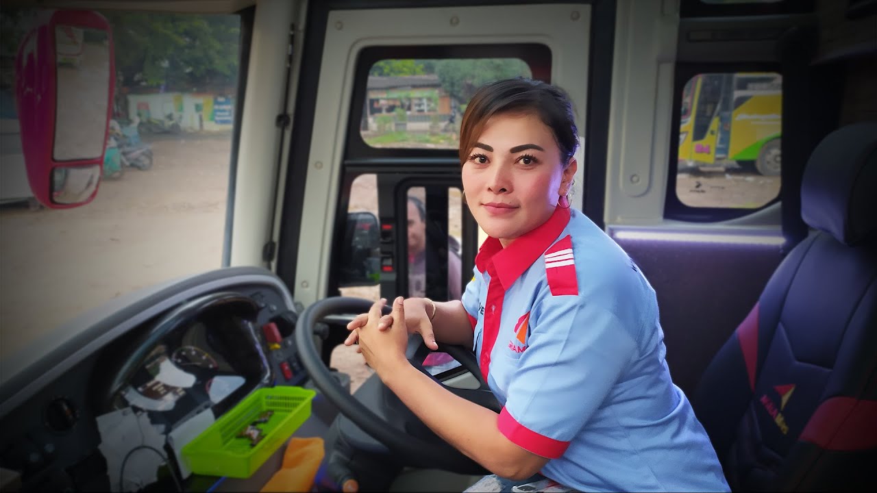 DRIVER BUS CANTIK ‼️ Mbak Liena Ozora