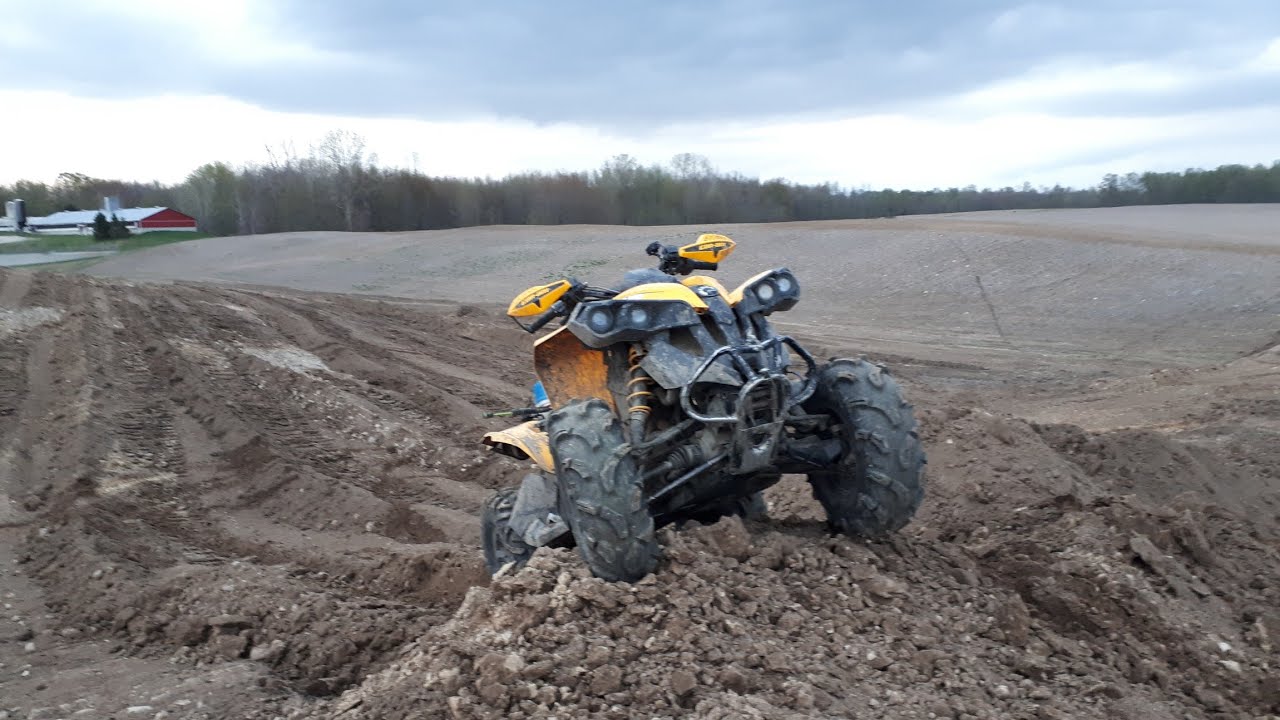 Trail riding on can am Renegade 500