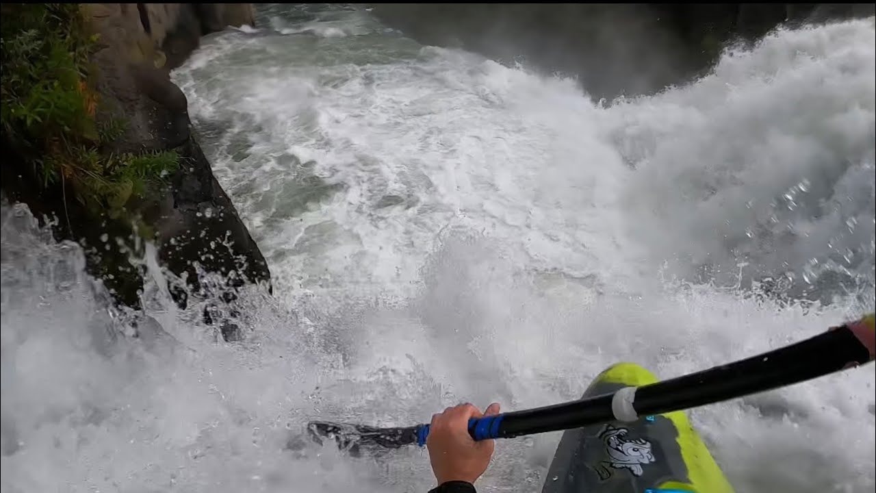 Henry&rsquo;s fork and lower mesa falls kayaking