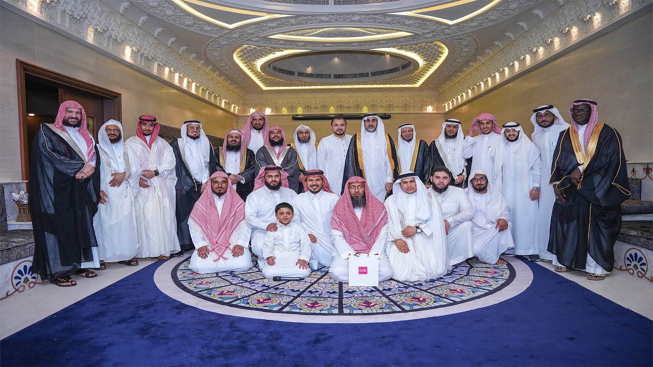 حفل خريجي(كلية الحرم المكي)قسم الشريعة الشعبة المسائية الدفعه 41 للعام 1445