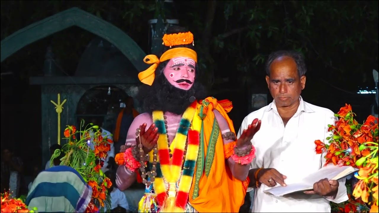శ్రీ వీర బ్రహ్మo గారి వీధి నాటకంలో సిద్దయ్య పులకోరకైవెడలుట గ్రా నిడ్జింత మం.మద్దూర్ జిల్లా నారాయణపేట