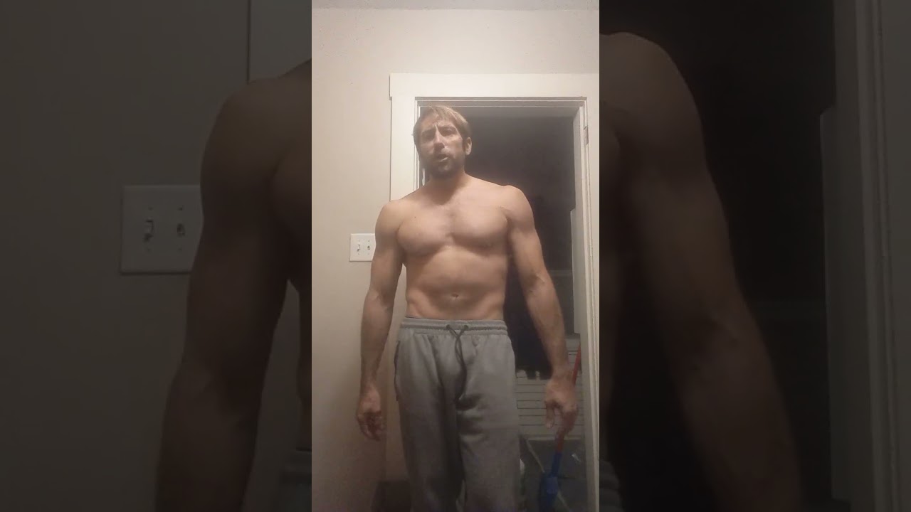 Posing after being back for 1 week.afer taking 12 month for #wrestling #bjj  #bodybuilding 