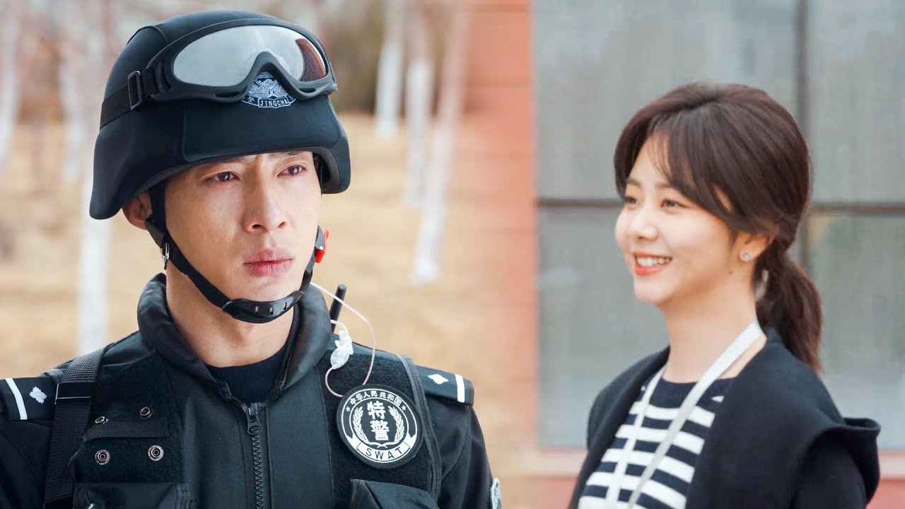 หกปีต่อมา การเปลี่ยนแปลงของซินเดอเรลล่าทำให้ซีอีโอไม่อาจละสายตาจากเขาไปได้!