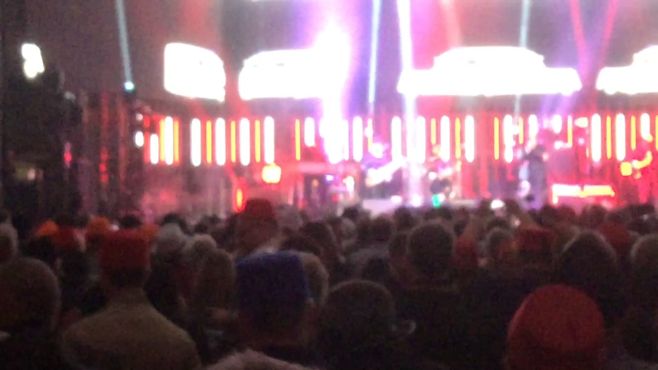 Madness - Cardiac Arrest (Live at the House Of Fun Weekender 2016)