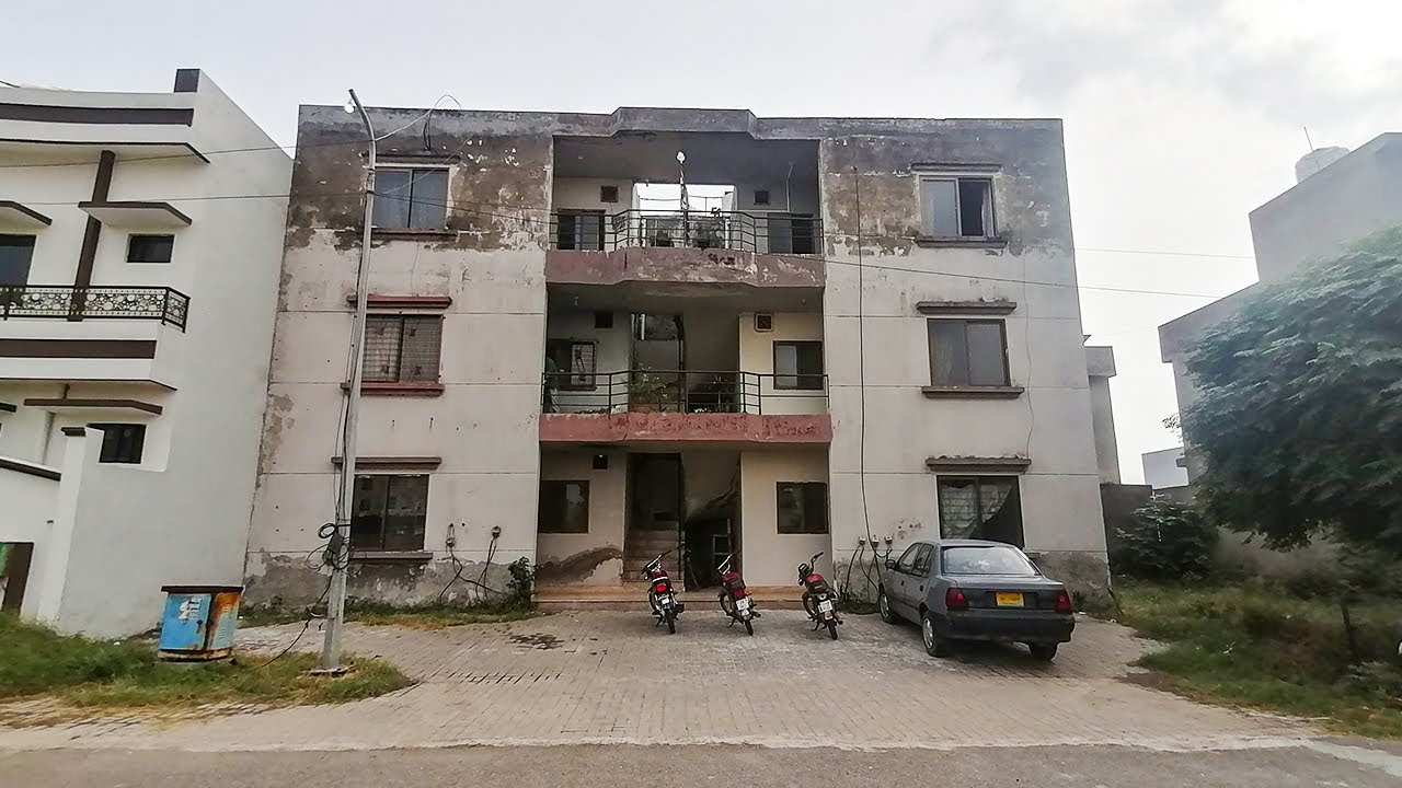 5 MARLA FLAT FOR SALE IN KHAYABAN-E-AMIN - BLOCK L  LAHORE